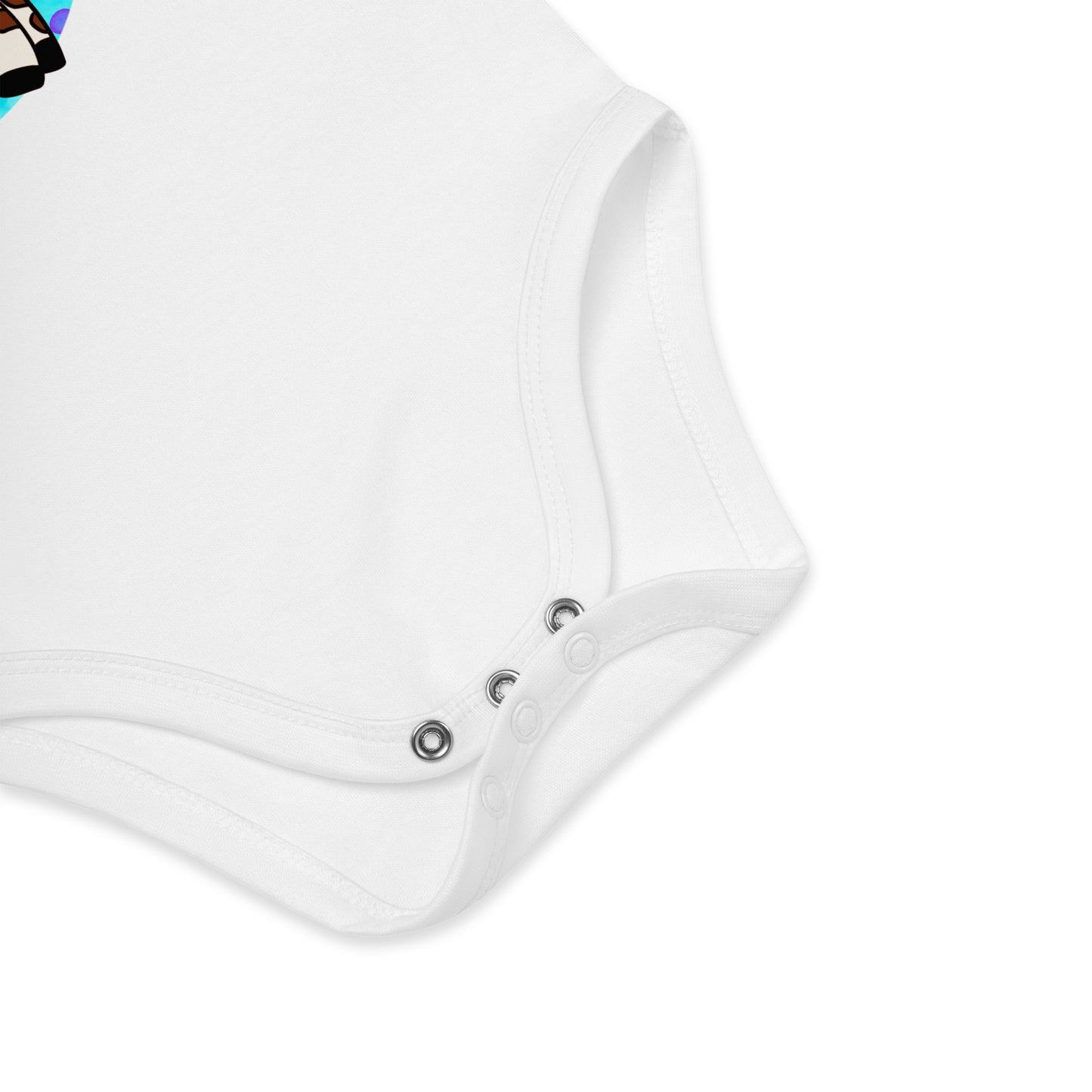 Witte baby romper met  de onderkant knopen