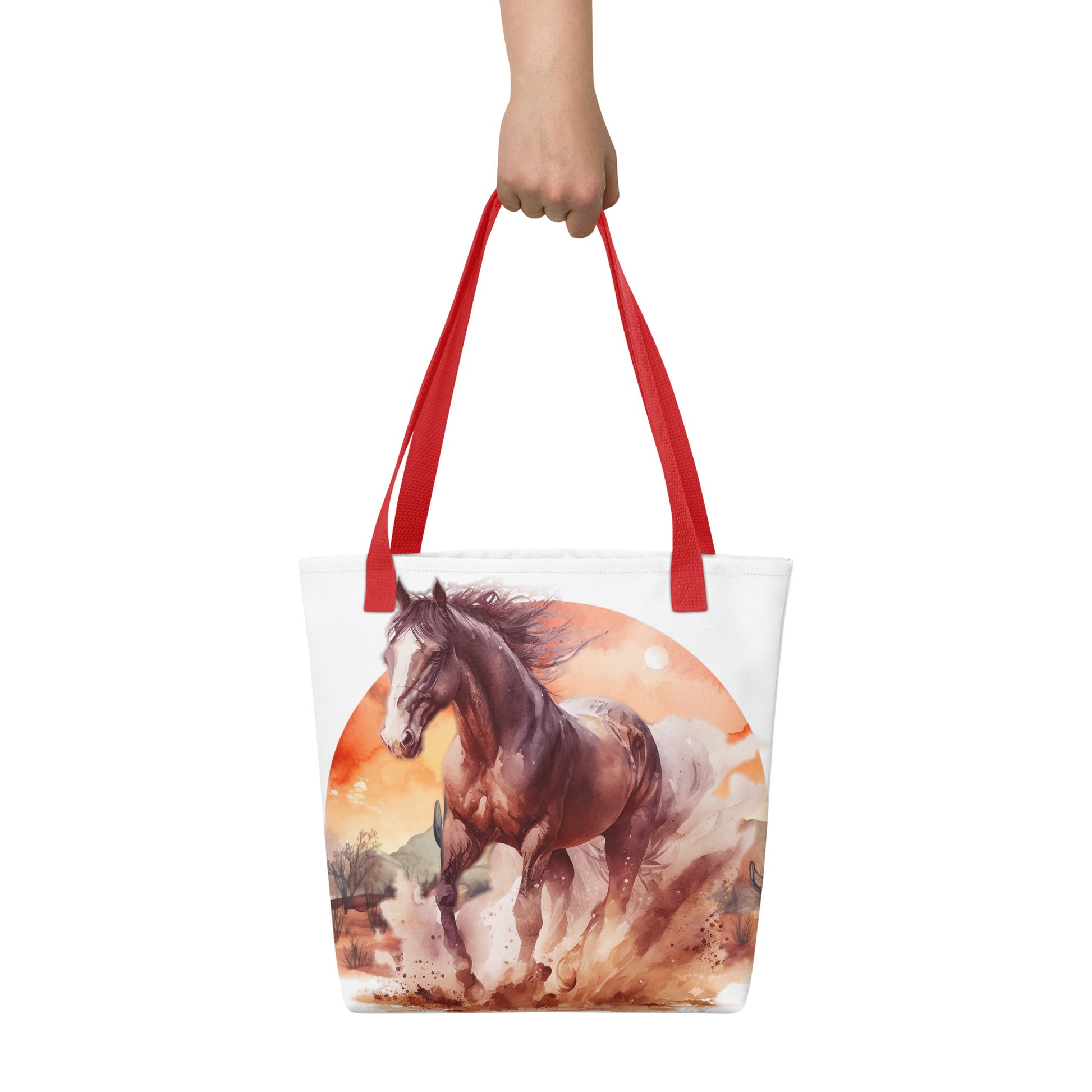 Witte draagtas met all-over print van een rennend bruin paard, met een afmeting van 15x15 en een vooraanzicht, compleet met rode handgreep, gedragen door een hand, witte achtergrond