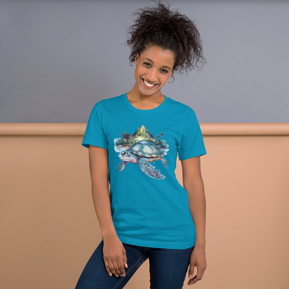 Aqua blauw T-shirt met tropische schildpad, stralende vrouw, vooraanzicht