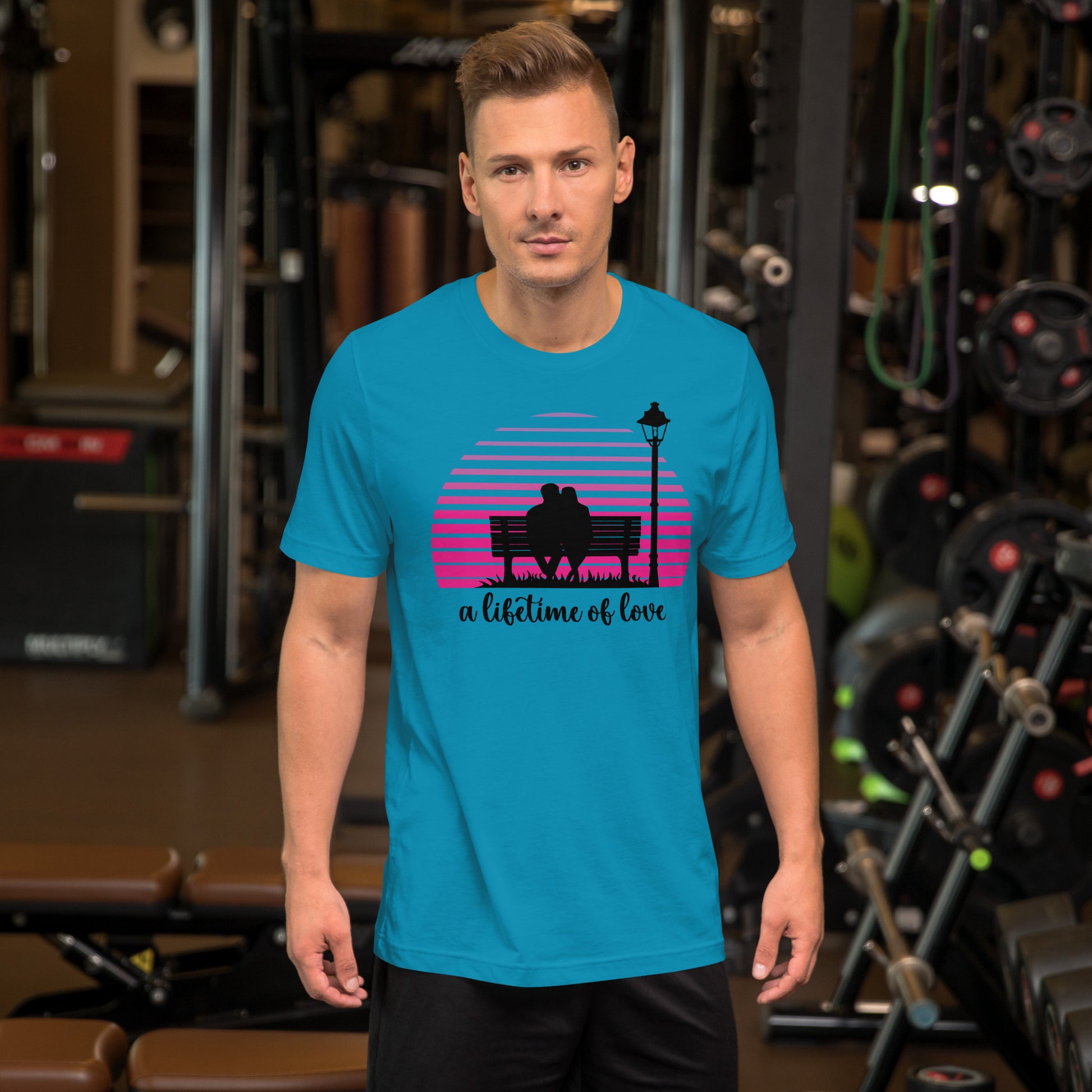 T-shirt 'A Lifetime of Love' model in fitnessruimte