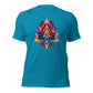 Een aquablauw unisex T-shirt met een grafisch geometrisch ontwerp op de voorkant en een witte achtergrond.